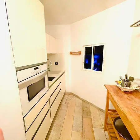 Barbara Gortito 2 Bedrooms Flat With A Sea View Apartment *